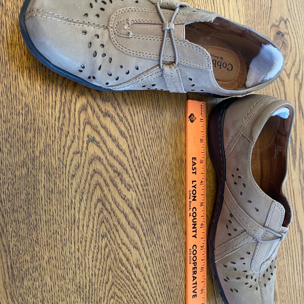 Cobb Hill by New Balance Tan Flats with Moccasin Design